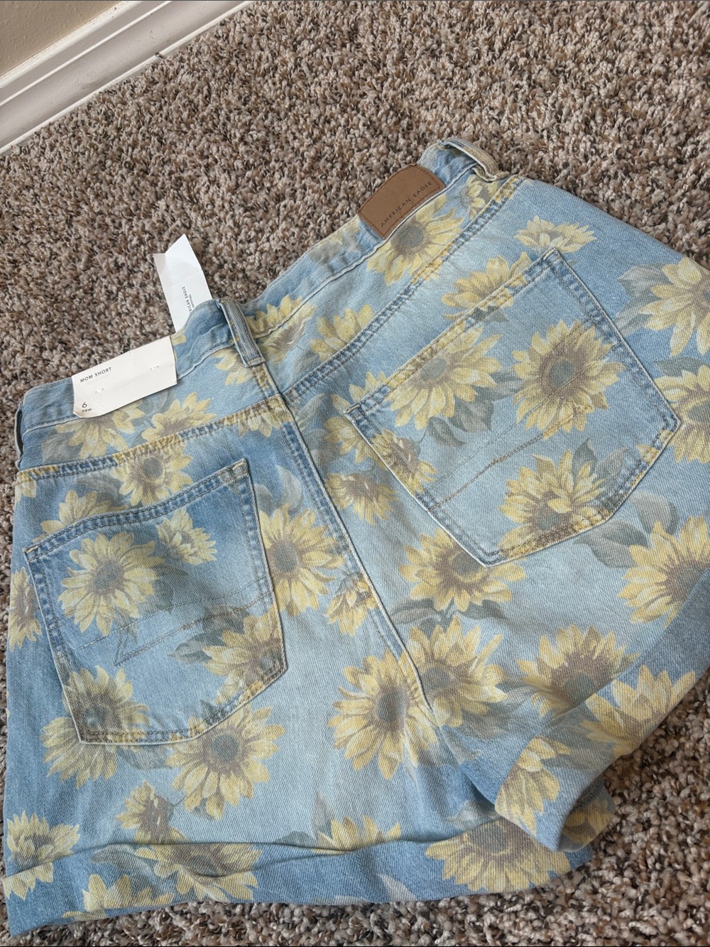 ✨NWT~ AE 🦅 Sunflower 🌻 Mom Shorts✨ - Picture 5 of 5
